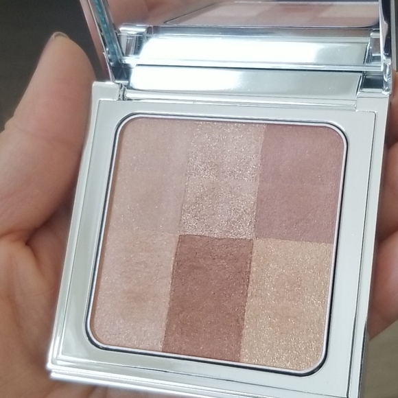 bobbi brown brightening finishing powder bronzer - Picture 2 of 9